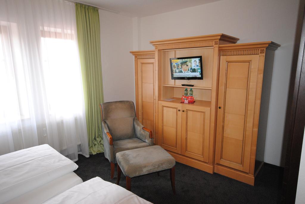 Gaestehaus Bavaria Regensburg Rum bild